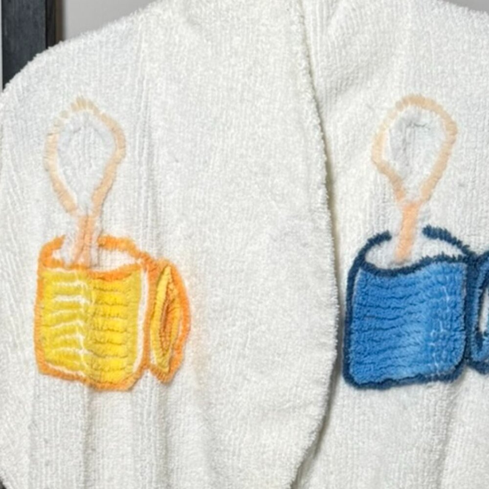 Vintage Stan Herman White Chenille Robe — Colorful Coffee Cups - VINTAGE - Picture 4 of 11